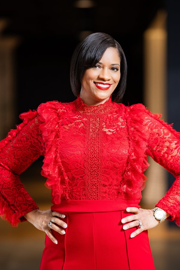 Tammie Ross headshot